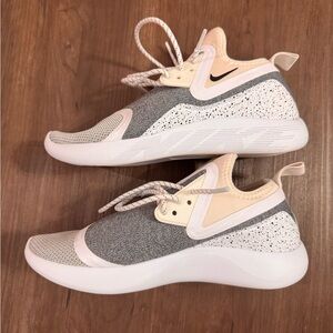 Nike Women's LunarCharge